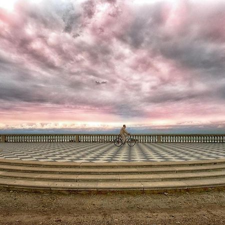 "Dueemme Lodge" , A Pochi Passi Dal Porto Livorno Luaran gambar